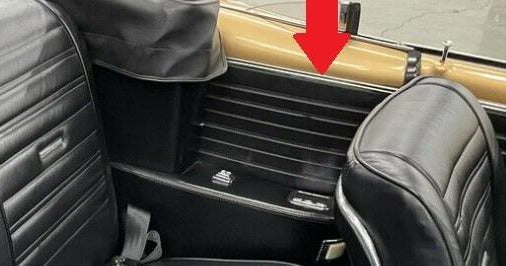 QUARTER TRIM UPPER MOLDING ,LEFT USED CONVERT 64-7 A-BODY