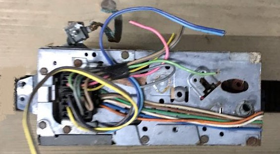 AM/FM 8 TRACK RADIO, 76 DEVILLE ELDORADO, USED,