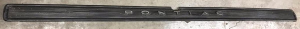 TAIL LIGHT PANEL MOLDING, 66 LEMANS, RIBBED USED
