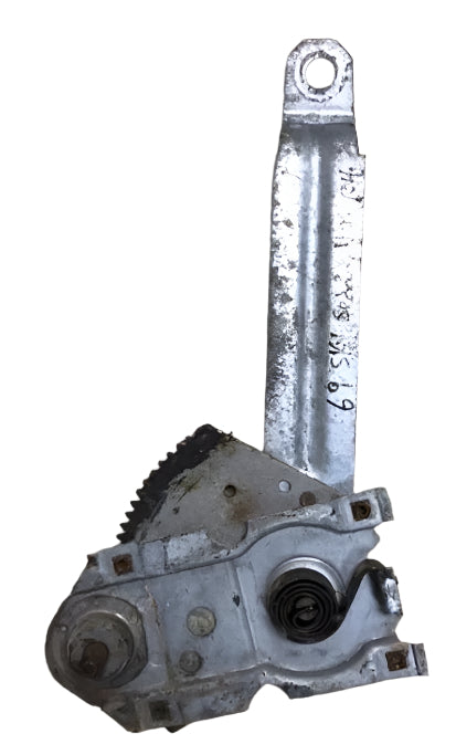 QUARTER GLASS REGULATOR, RIGHT SEDAN 68-72 A-BODY