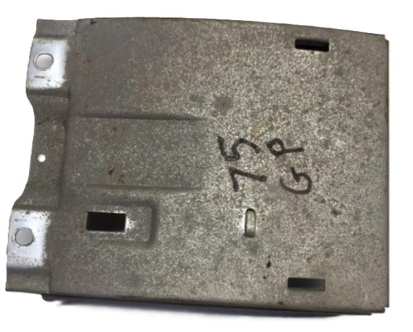 DASH ASHTRAY RETAINER ,USED 73-77 GRAND PRIX AM CAN
