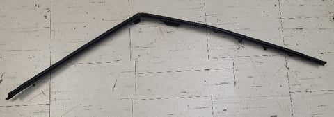 ROOF WEATHERSTRIP RETAINER ,RIGHT USED 78-88 G-BODY