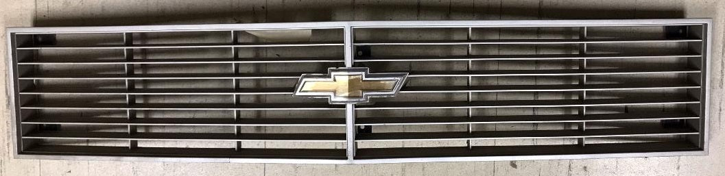 FRONT GRILL ,USED 79 IMPALA