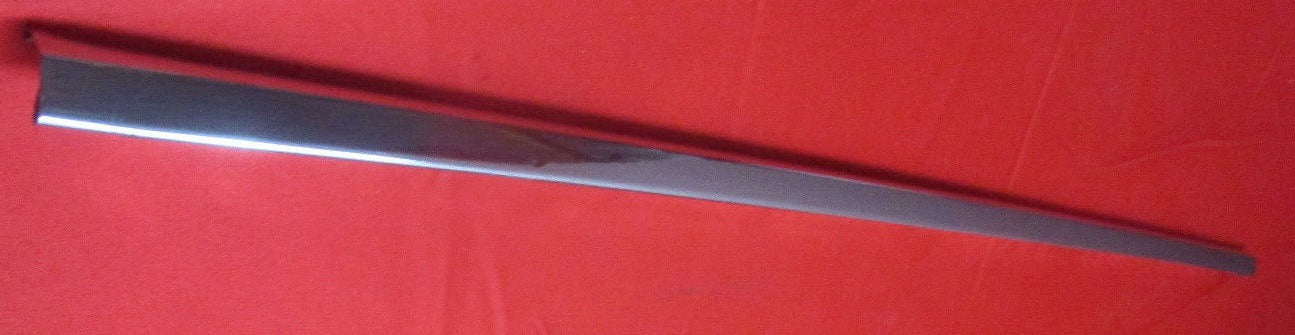 DOOR BELT MOLDING ,TOP RIGHT 66 B-Body