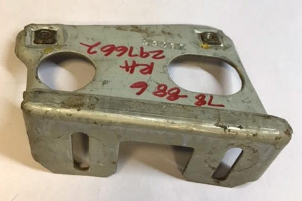 DOOR GLASS VERTICAL TRACK SUPPORT BRACKET, RIGHT 78-88 G-BODY