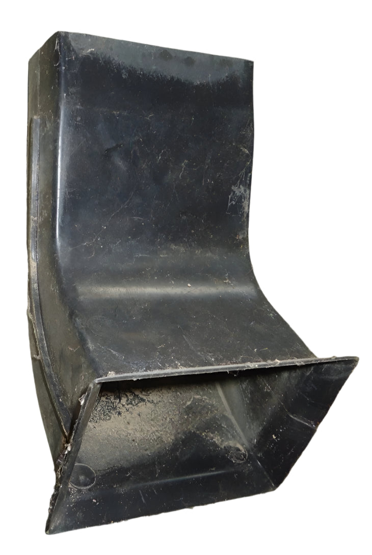 AC DUCT, CENTER LOWER 66 67 442 CUTLASS