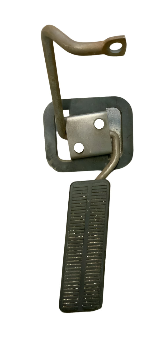 GAS PEDAL ASSMY ,USED 68 69 CHEVELLE ELCAMINO