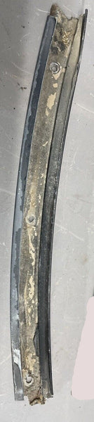 ROOF WEATHERSTRIP RETAINER, RIGHT VERTICAL USED 70-81 CAMARO FB TA