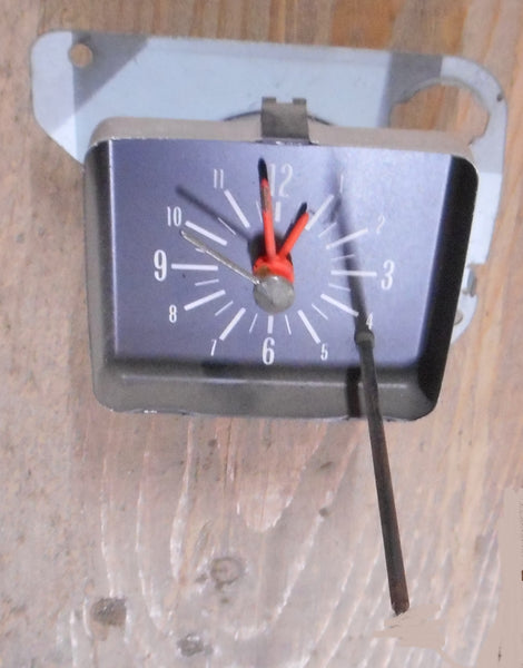 DASH CLOCK ,USED 69-74 NOVA