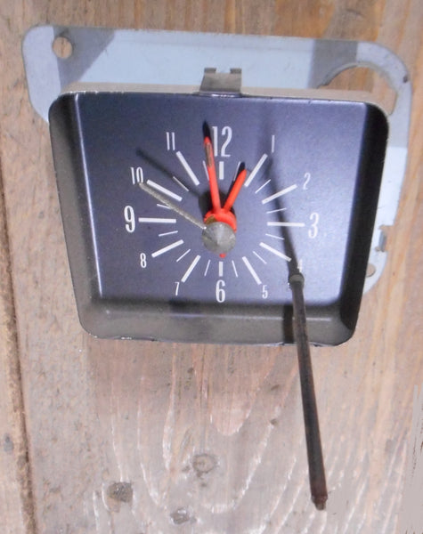 DASH CLOCK ,USED 69-74 NOVA