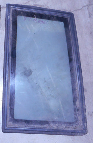 QUARTER GLASS ,LEFT USED 81-87 REGAL GN