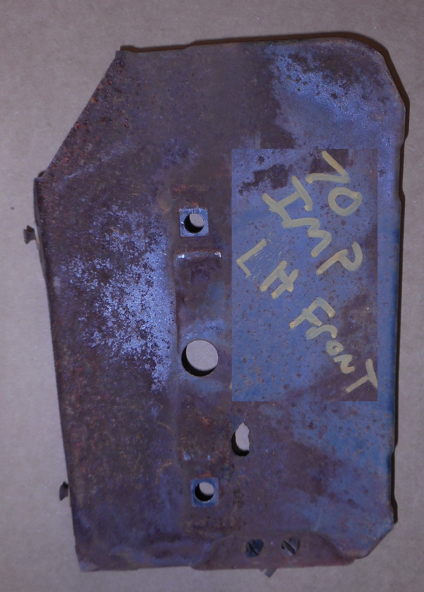 GRILLE SUPPORT BRACKET ,LEFT USED 70 IMPALA