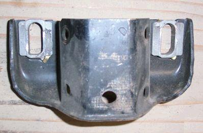 STEERING COLUMN SUPPORT BRACKET, USED, 69-72 GM A-BODY