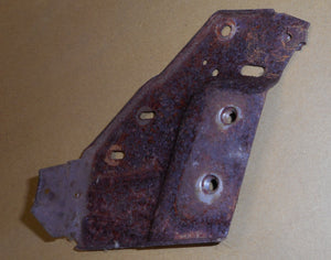 DASH BRACKET ,CENTER LOWER USED 70-81 CAMARO