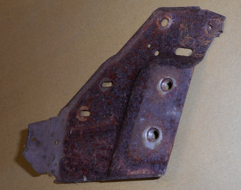 DASH BRACKET ,CENTER LOWER USED 70-81 CAMARO