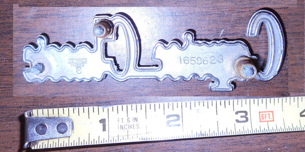 ROOF QUARTER EMBLEM, "CAPRICE CLASSIC", USED, 73-75