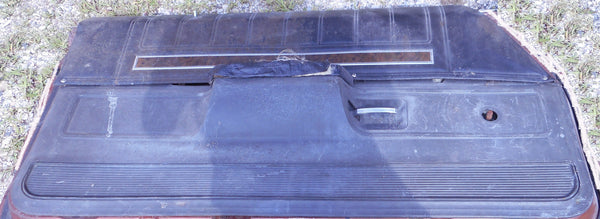 DOOR PANEL ,BLACK LEFT USED, 71 IMPALA
