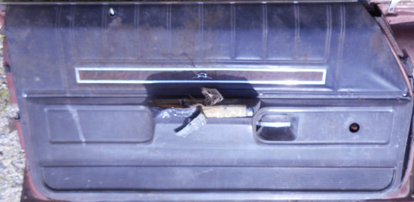DOOR PANEL ,BLACK LEFT USED, 71 IMPALA