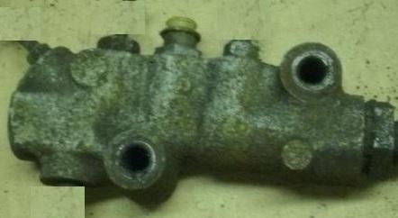 BRAKE PROPORTIONING / COMBINATION VALVE, USED