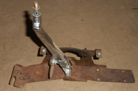 FLOOR SHIFTER ASSMY ,AUTO USED 70-72 CUTLASS