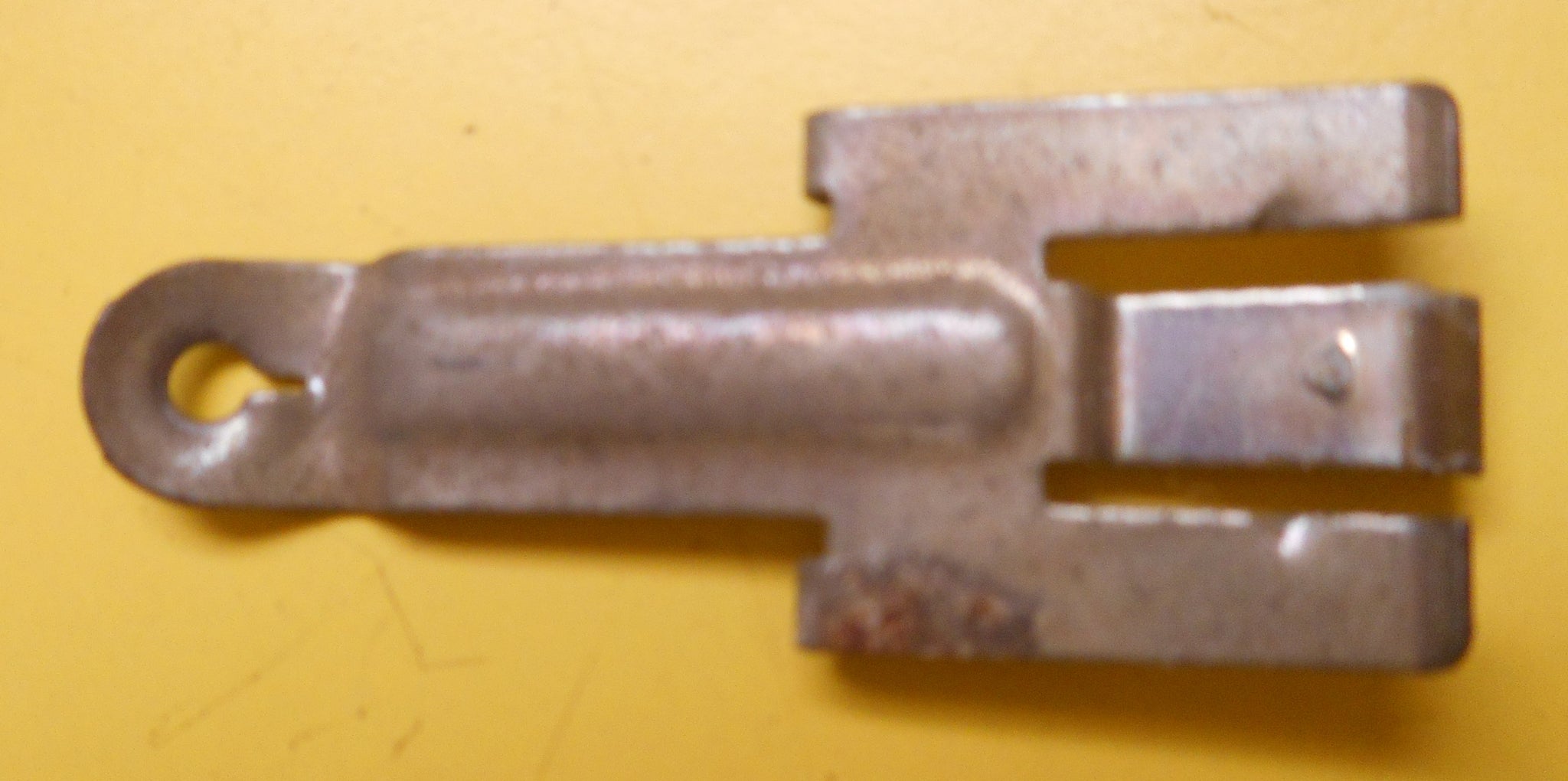 DASH GAUGE BEZEL CLIP ,78- 88 MONTE CARLO ELCAMINO