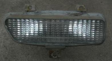 FRONT PARKING LIGHT ,RIGHT USED 74 75 DELTA 88 , 98