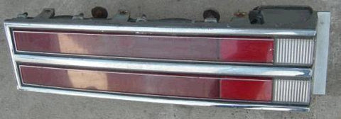 TAIL LIGHT ,LEFT USED 77 ELECTRA