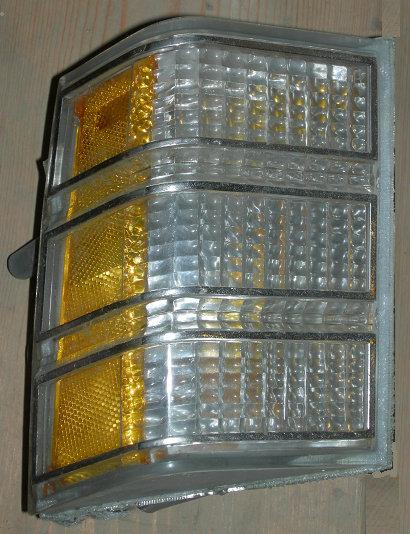 PARK LIGHT LENS ,RIGHT, USED, 79 MONTE CARLO
