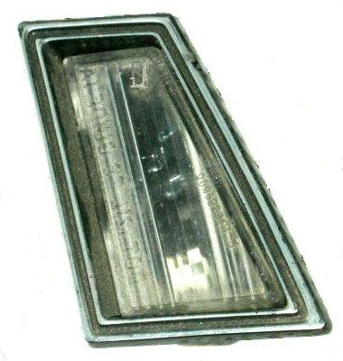 LICENSE PLATE LIGHT, RH, 79-88 MC, USED