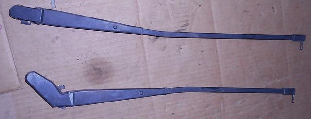 WINDSHIELD WIPER ARMS, PAIR, USED, 82-86 CAMARO FIREBIRD