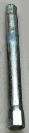 JACK HANDLE & LUG WRENCH SOCKET, USED