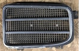 FRONT GRILL ,LEFT USED 72 LEMANS LUXURY