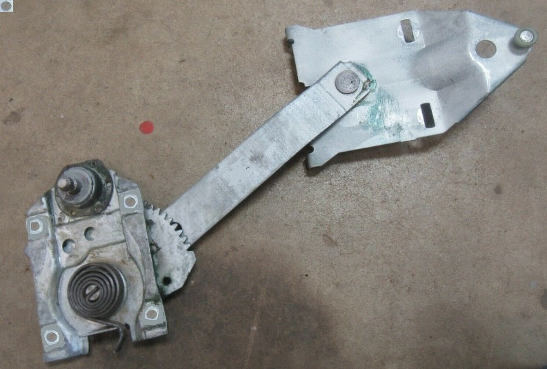 QUARTER GLASS REGULATOR ,RIGHT SEDAN USED 62-67 NOVA