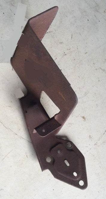 GAS PEDAL BRACKET ,USED 76-81 CAMARO TRANS AM