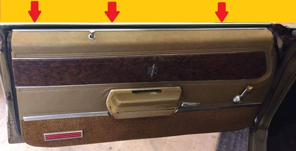 TOP OF DOOR MOLDING ,LEFT USED 70-72 CUTLASS SUPREME
