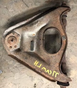 FRONT CONTROL ARM ,UPPER RIGHT USED