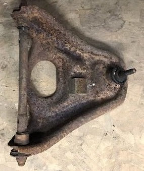 FRONT CONTROL ARM ,UPPER RIGHT USED