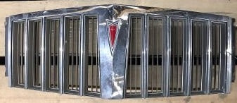 FRONT GRILLE ,NICE USED 80 BONNEVILLE CATALINA