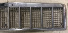 FRONT GRILL ,USED 75 CHEVELLE MALIBU ELCAMINO