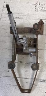 FLOOR SHIFTER ,AUTO USED 68 GRAND PRIX CAT BONN