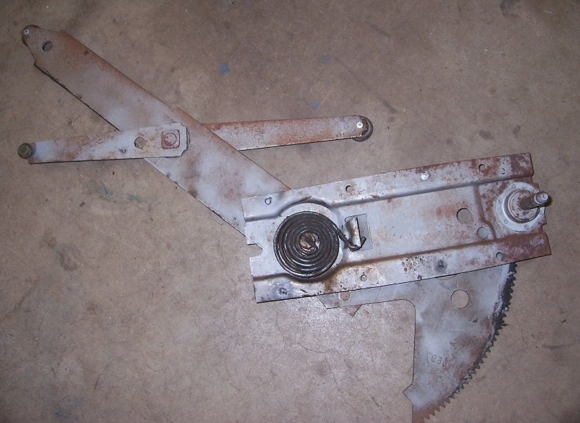 DOOR REGULATOR ,LEFT MANUAL 73-77 A-BODY