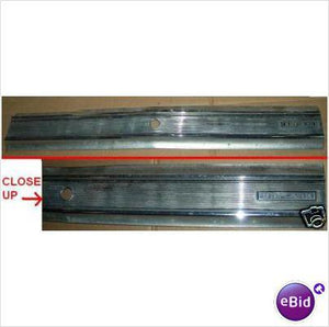 TAIL LIGHT PANEL MOLDING, RIBBED, 66 SK, CENTER, USED, EACH