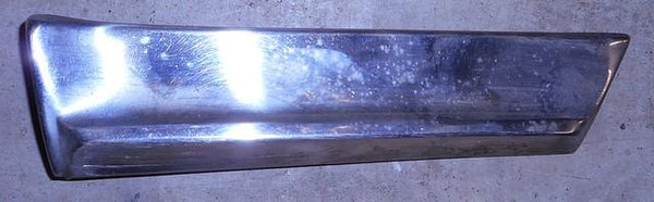 FENDER LOWER FRONT MOLDING, RIGHT, USED, 67 SUPREME 442