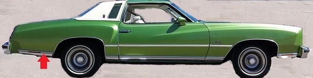 QUARTER PANEL LOWER MOLDING, RIGHT SIDE REAR OF REAR OF WHEEL TO DOOR, USED