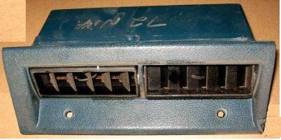 DASH VENT ASSEMBLY, CENTER, USED, 69-74 NOVA 69 CAMARO