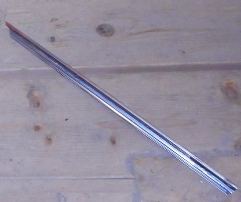 WINDSHIELD PILLAR CHANNEL ,RIGHT USED, COUP 66-67 A-BODY