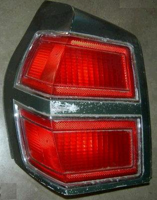 TAIL LIGHT ASSEMBLY, LH, 74 OLDS 88 & ROYALE, LENS 2 BEZELS HOUSING, USED