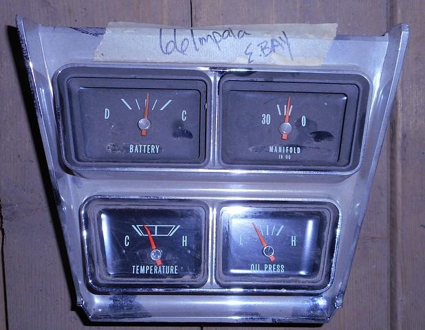 CONSOLE GAUGES SET ,USED 66 IMPALA CAPRICE