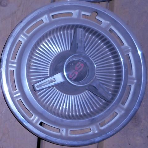 WHEEL COVER, SS, w/SPINNER, EACH, USED