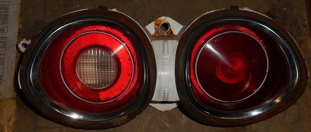 TAIL LIGHT ASSEMBLY, RIGHT SIDE, USED